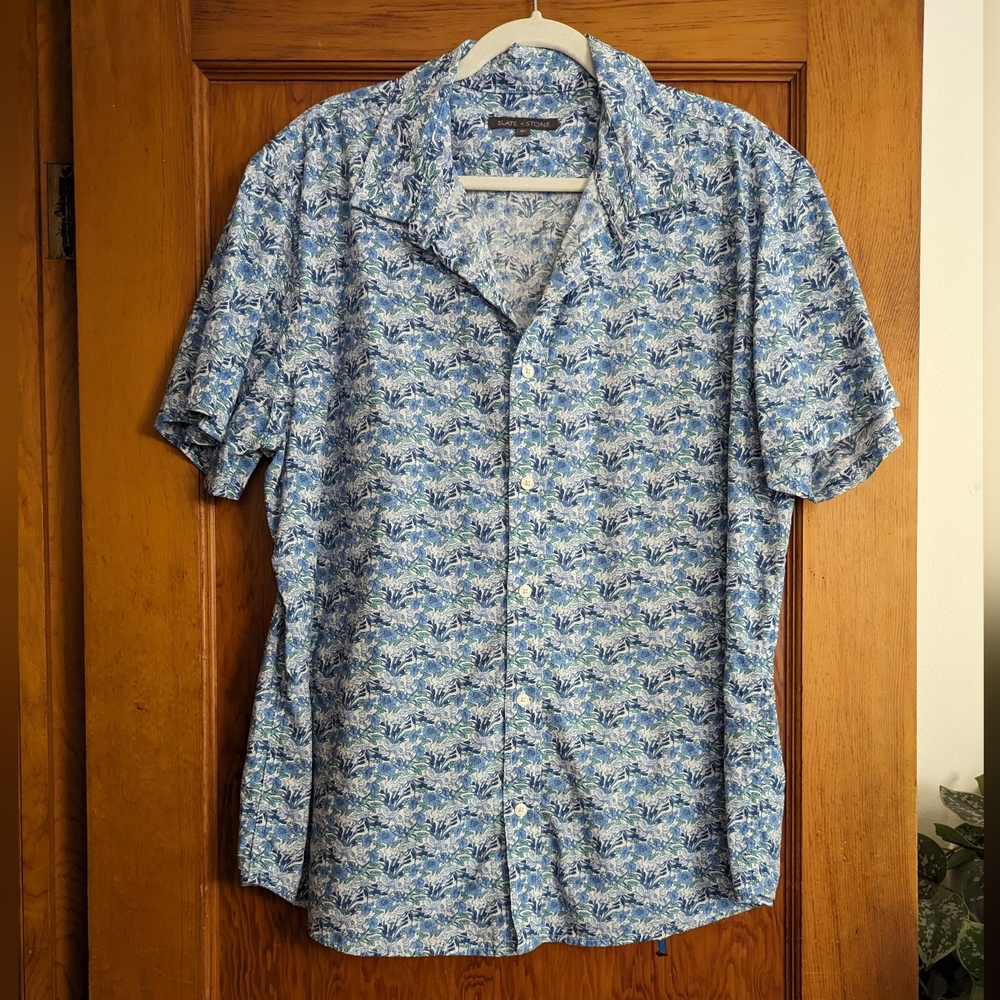Patterned Hawaiian Shirt • Vintage • XL
